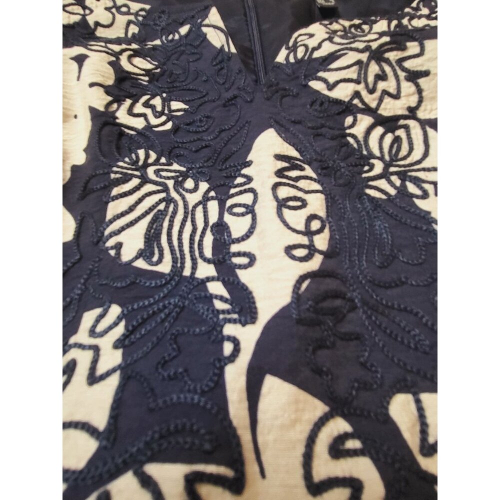 Adrianna Papell Embroidered Blue and Cream Floral Dress Size 6 - Picture 8 of 11